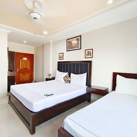 Hotel Crown Inn Multan Esterno foto