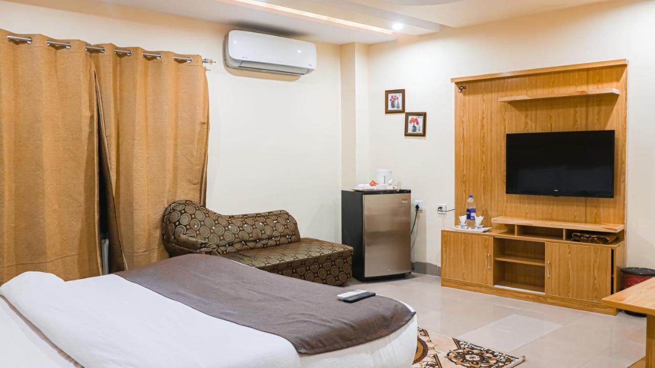 Hotel Crown Inn Multan Esterno foto