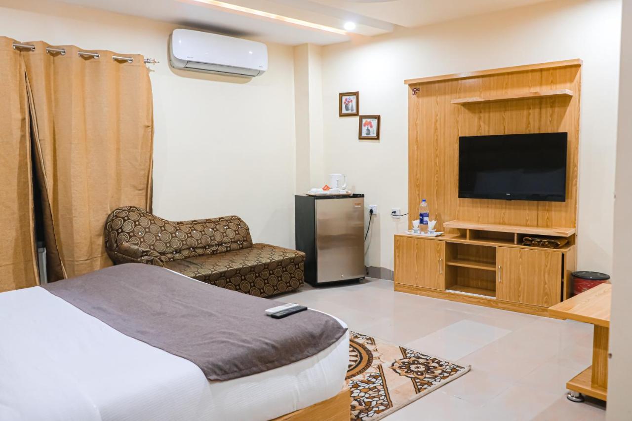 Hotel Crown Inn Multan Esterno foto