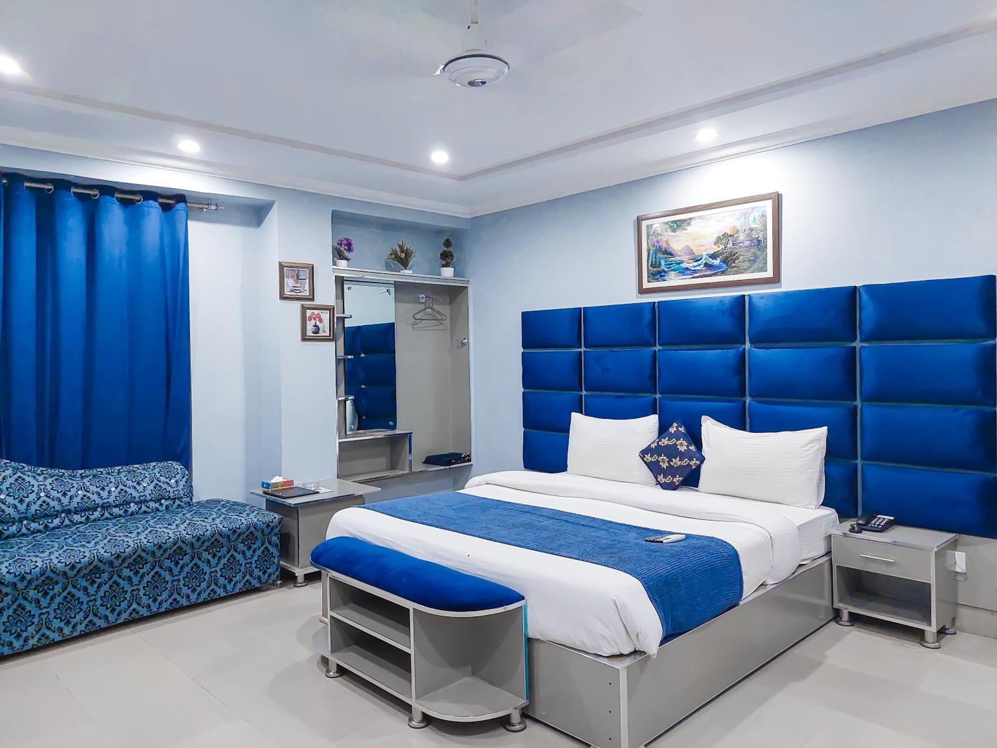 Hotel Crown Inn Multan Esterno foto