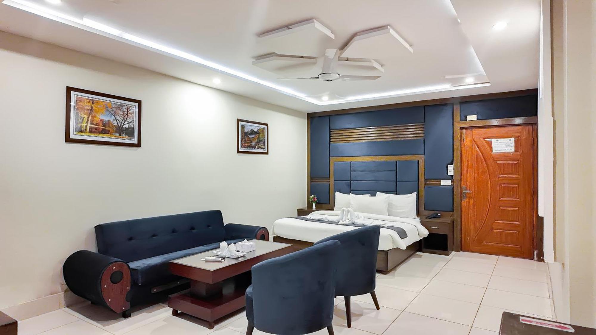 Hotel Crown Inn Multan Esterno foto