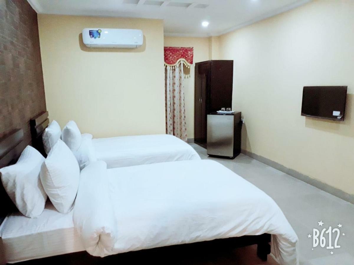 Hotel Crown Inn Multan Esterno foto