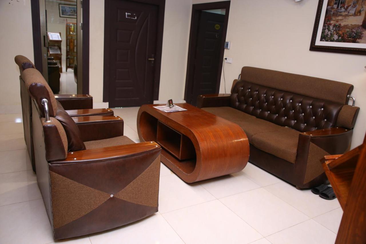 Hotel Crown Inn Multan Esterno foto