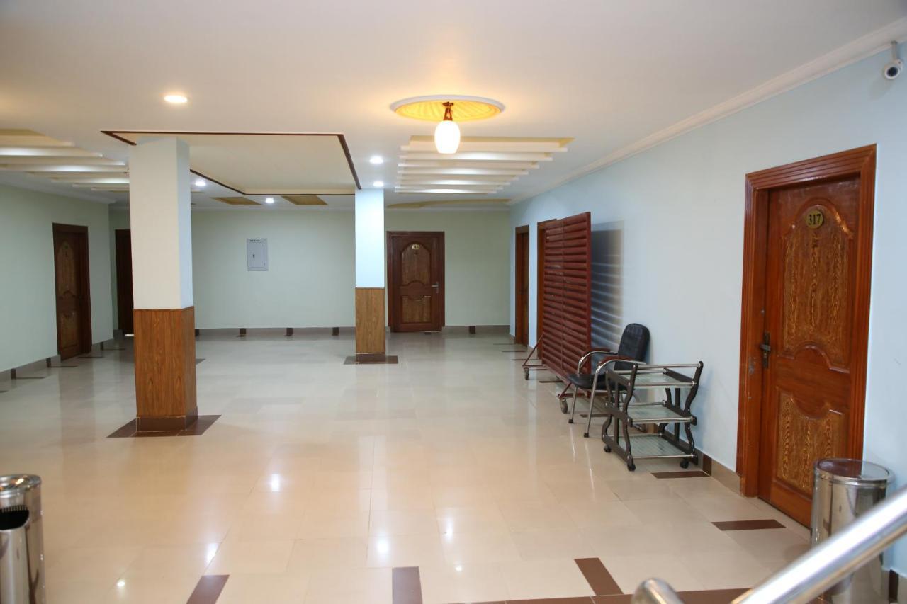 Hotel Crown Inn Multan Esterno foto