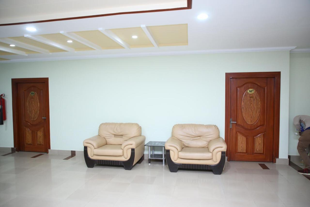 Hotel Crown Inn Multan Esterno foto